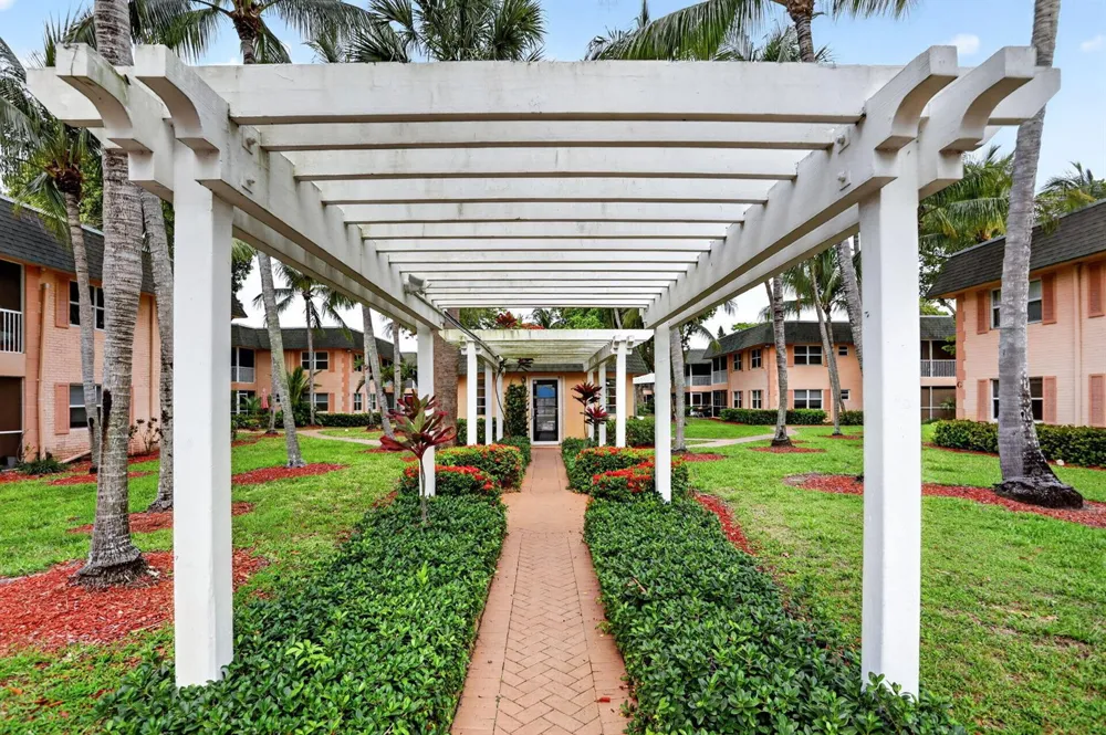 770 SE 2ND AVENUE #E205 Deerfield Beach, FL 33441