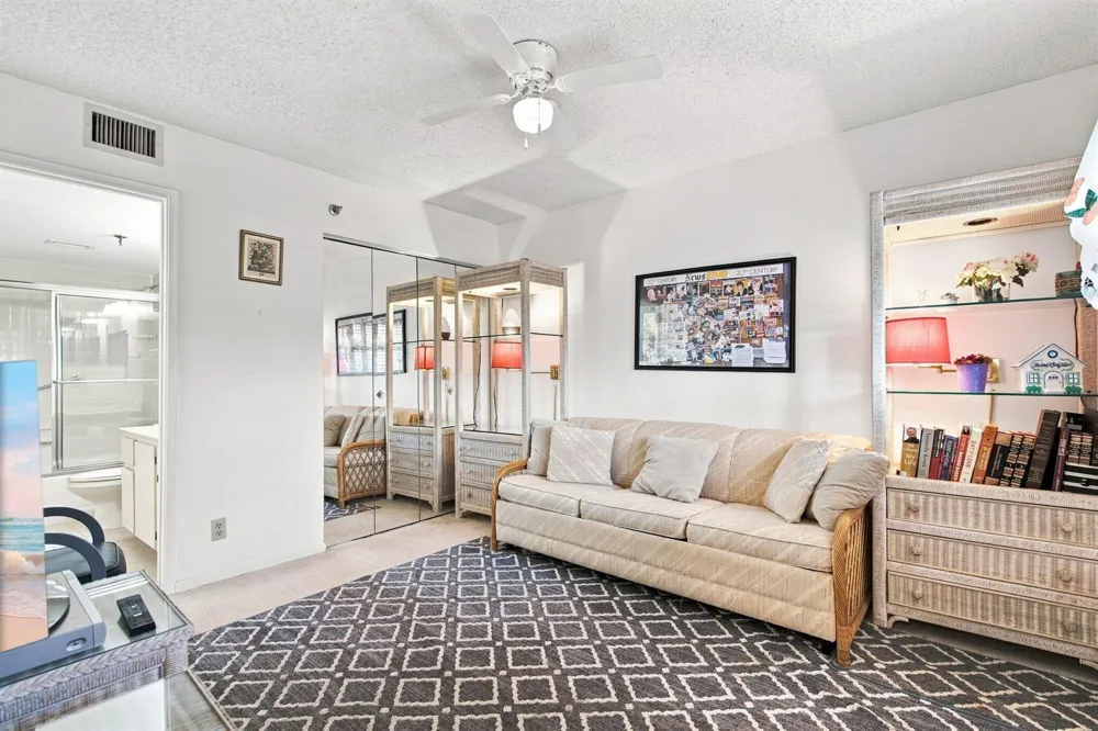 7290 Kinghurst Drive #403 Delray Beach, FL 33446