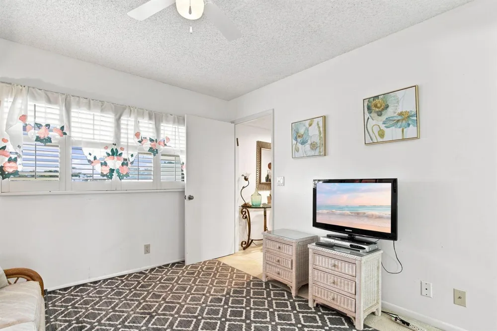 7290 Kinghurst Drive #403 Delray Beach, FL 33446