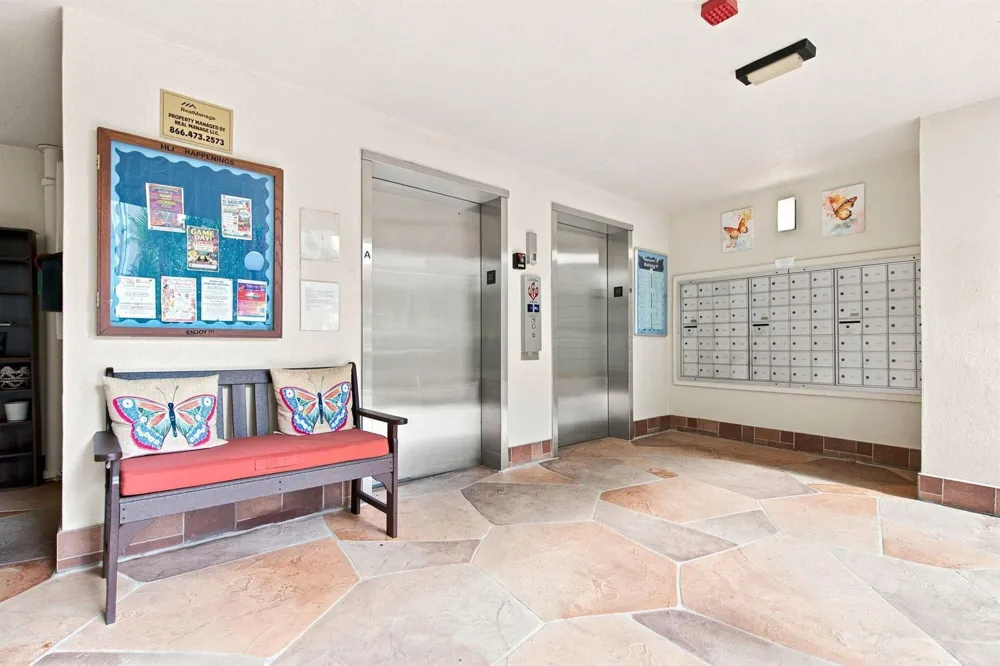 7290 Kinghurst Drive #403 Delray Beach, FL 33446