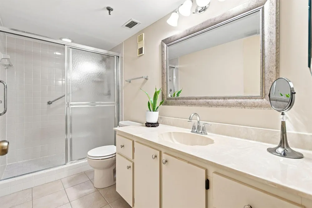7290 Kinghurst Drive #403 Delray Beach, FL 33446