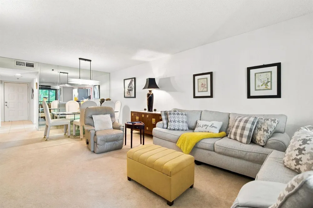 7290 Kinghurst Drive #403 Delray Beach, FL 33446