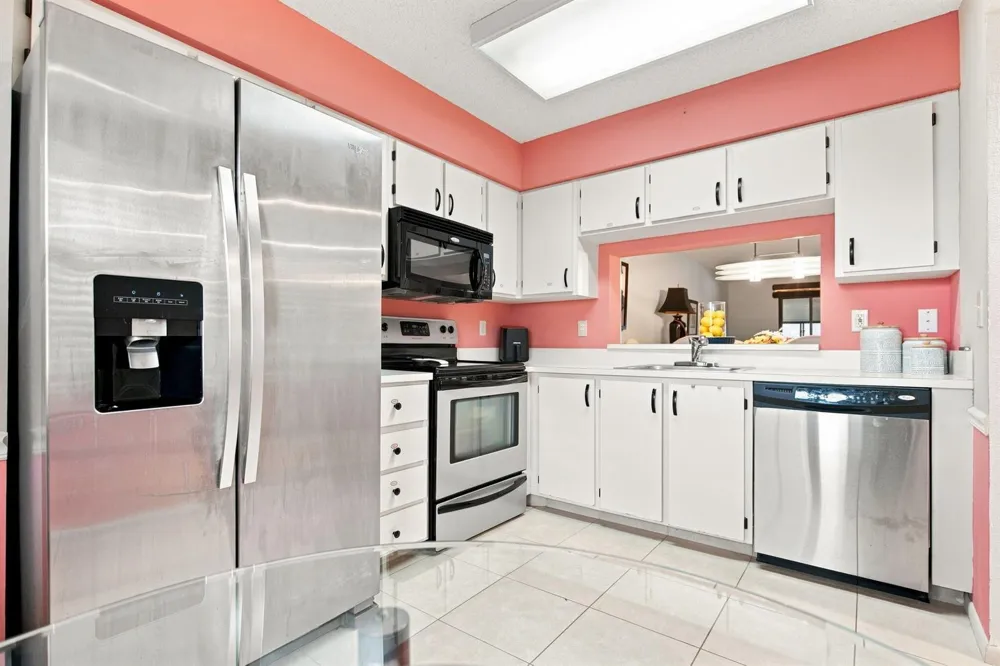 7290 Kinghurst Drive #403 Delray Beach, FL 33446