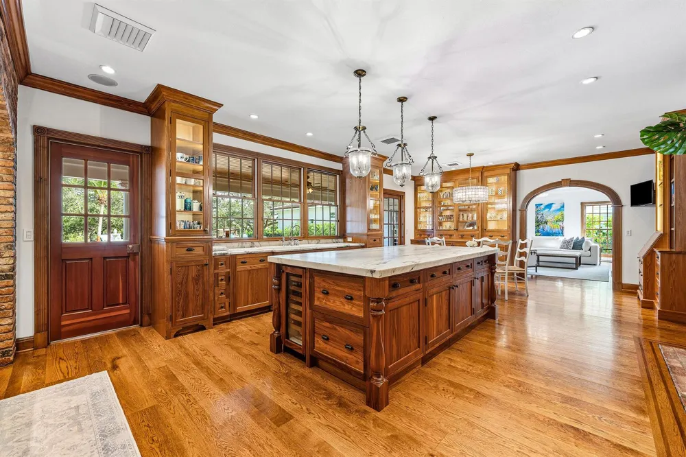 19153 SE Jupiter River Drive Jupiter, FL 33458