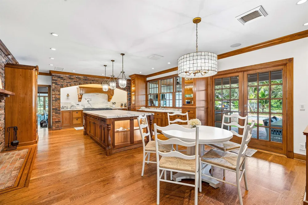 19153 SE Jupiter River Drive Jupiter, FL 33458