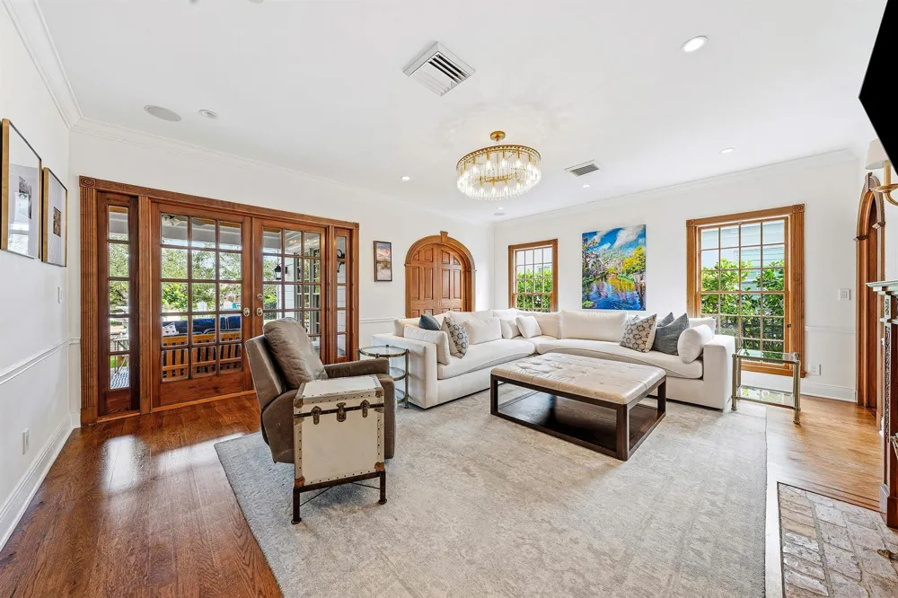 19153 SE Jupiter River Drive Jupiter, FL 33458