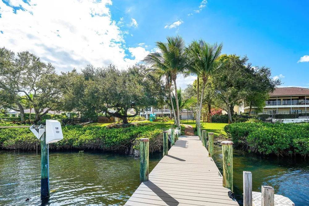 19153 SE Jupiter River Drive Jupiter, FL 33458