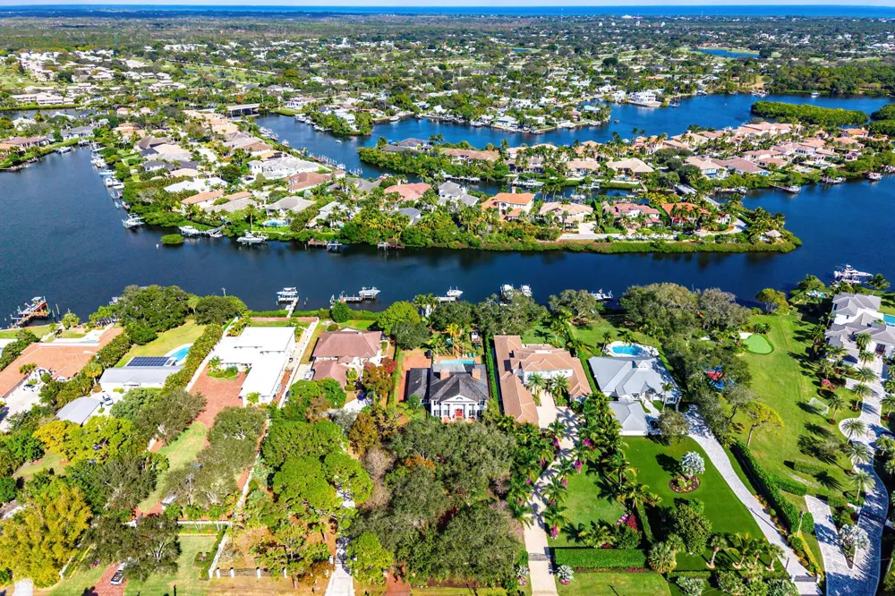 19153 SE Jupiter River Drive Jupiter, FL 33458