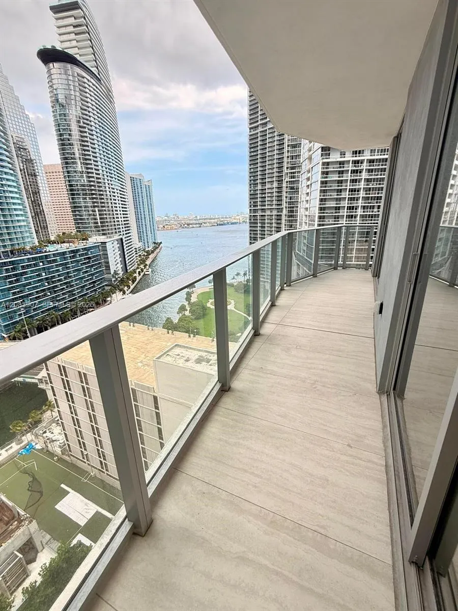 77 SE 5th St #2201 Miami, FL 33131