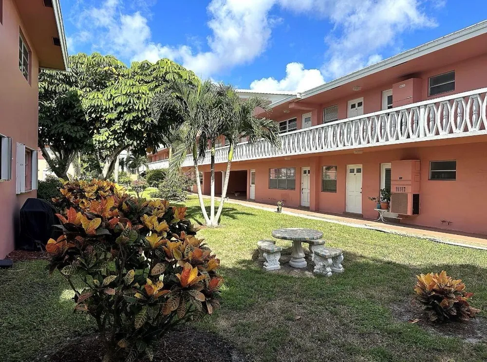 300 NE 20TH STREET #4100 Boca Raton, FL 33431