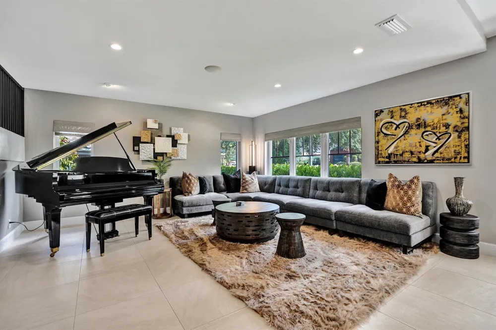738 MIDDLE RIVER DRIVE Fort Lauderdale, FL 33304