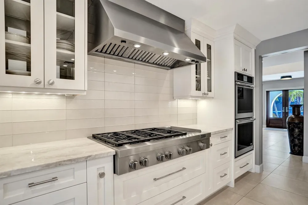 738 MIDDLE RIVER DRIVE Fort Lauderdale, FL 33304