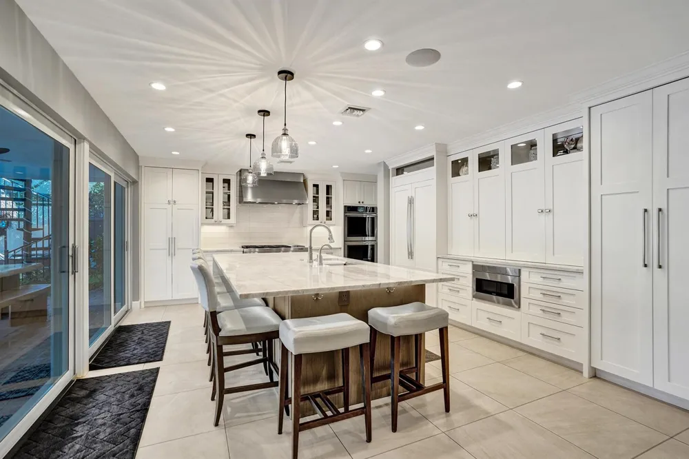 738 MIDDLE RIVER DRIVE Fort Lauderdale, FL 33304