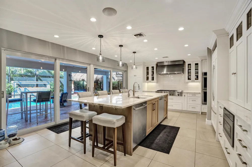 738 MIDDLE RIVER DRIVE Fort Lauderdale, FL 33304
