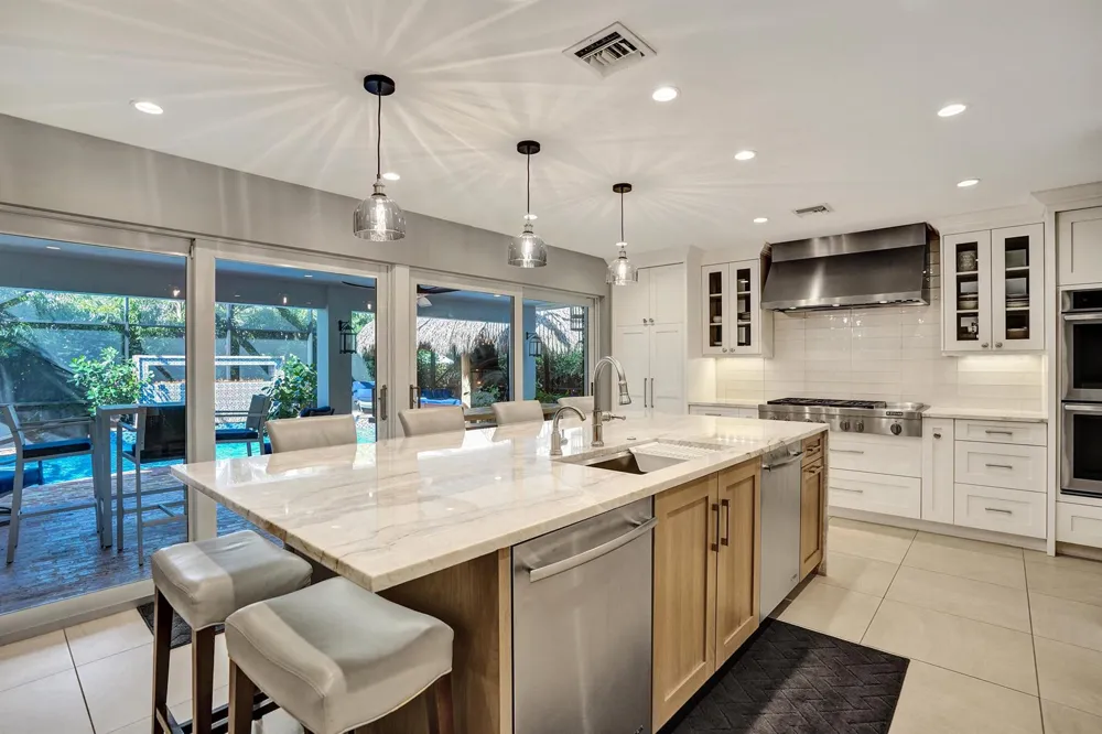 738 MIDDLE RIVER DRIVE Fort Lauderdale, FL 33304