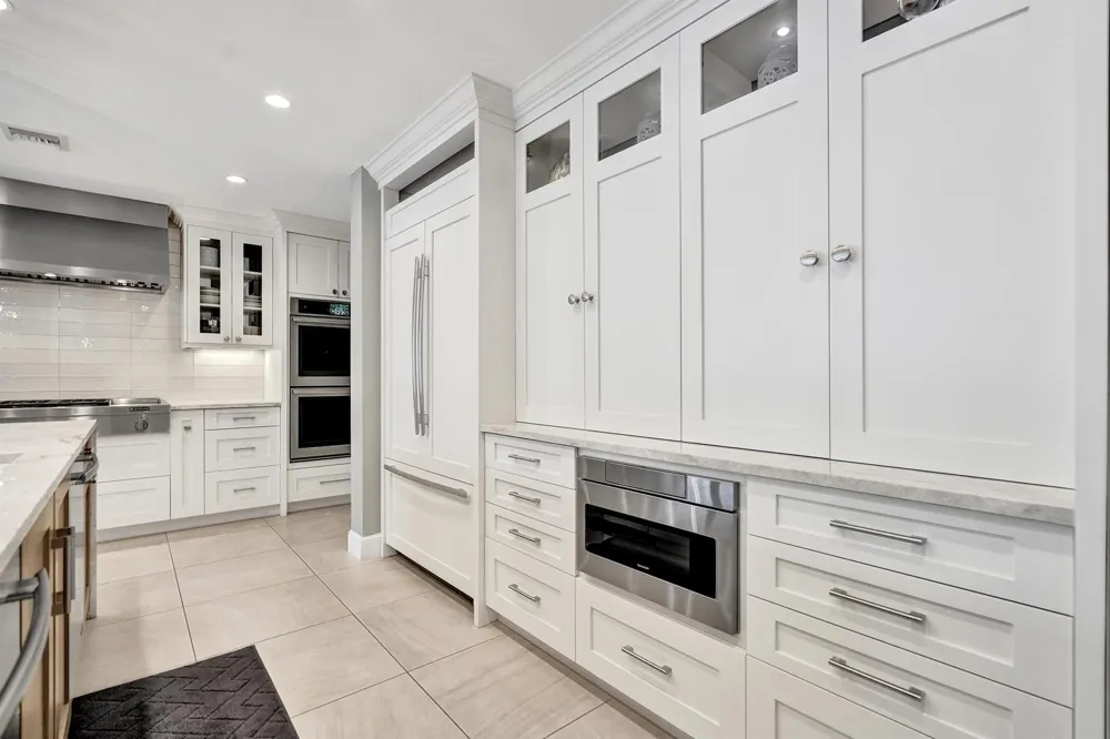 738 MIDDLE RIVER DRIVE Fort Lauderdale, FL 33304