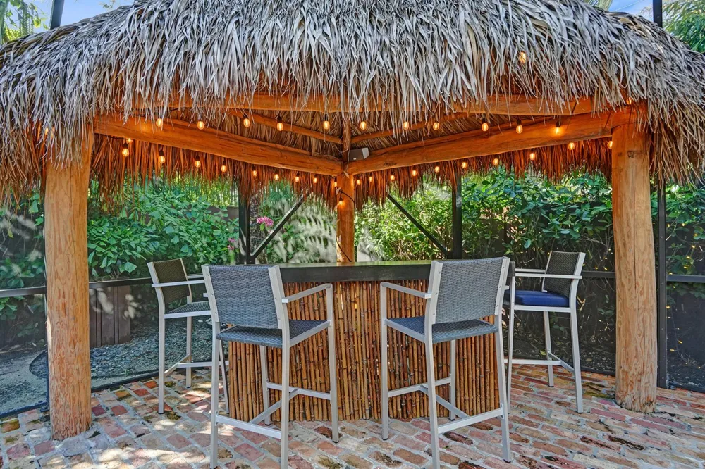 738 MIDDLE RIVER DRIVE Fort Lauderdale, FL 33304