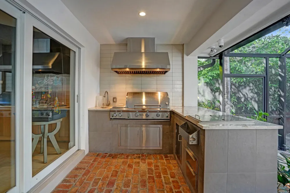 738 MIDDLE RIVER DRIVE Fort Lauderdale, FL 33304