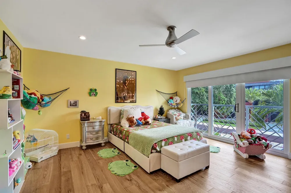 738 MIDDLE RIVER DRIVE Fort Lauderdale, FL 33304