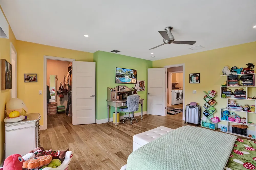 738 MIDDLE RIVER DRIVE Fort Lauderdale, FL 33304