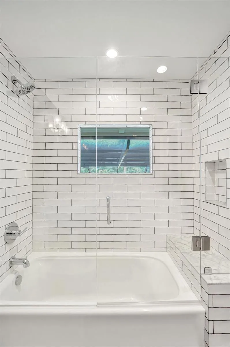 738 MIDDLE RIVER DRIVE Fort Lauderdale, FL 33304