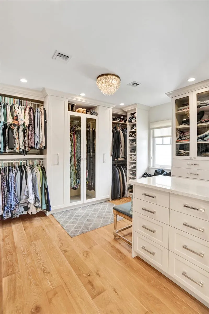 738 MIDDLE RIVER DRIVE Fort Lauderdale, FL 33304