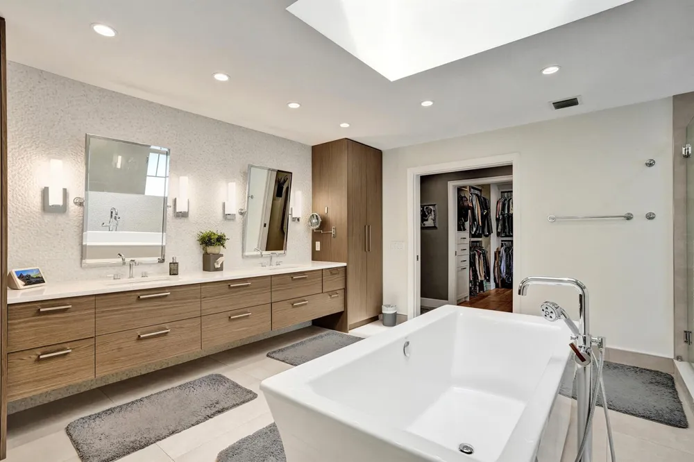 738 MIDDLE RIVER DRIVE Fort Lauderdale, FL 33304