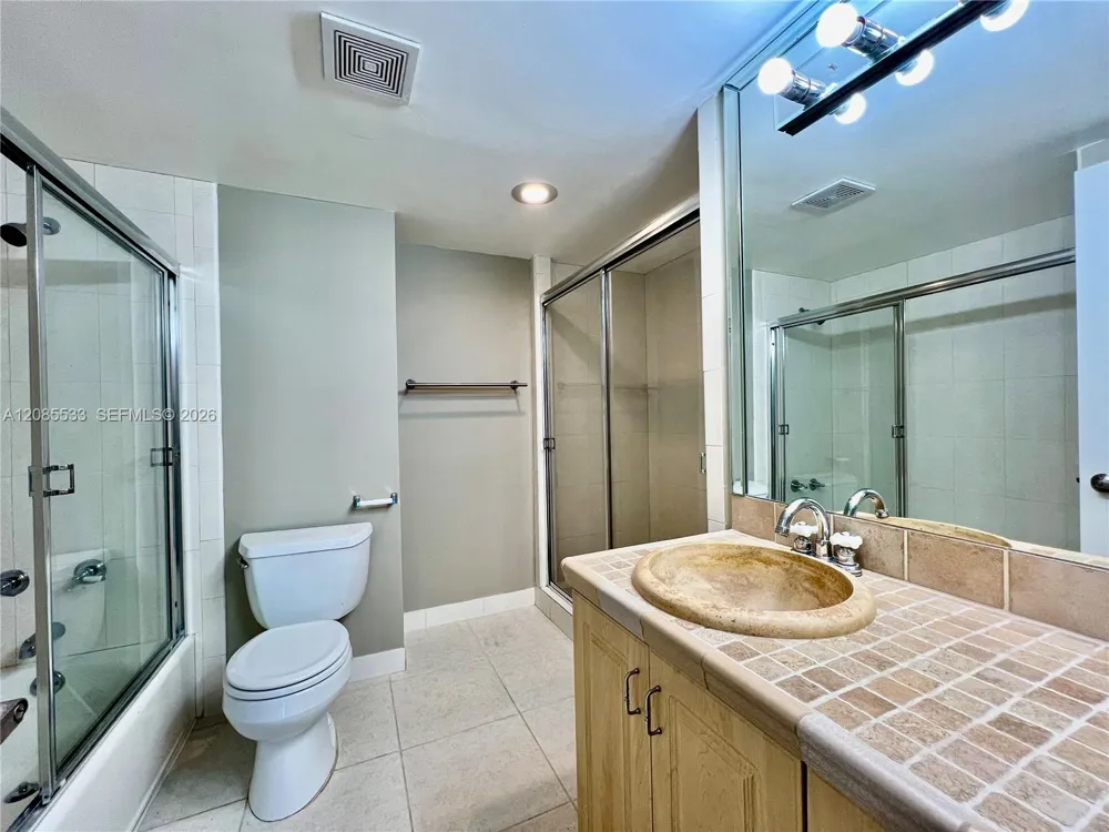 10101 E Bay Harbor Dr #301 Bay Harbor Islands, FL 33154