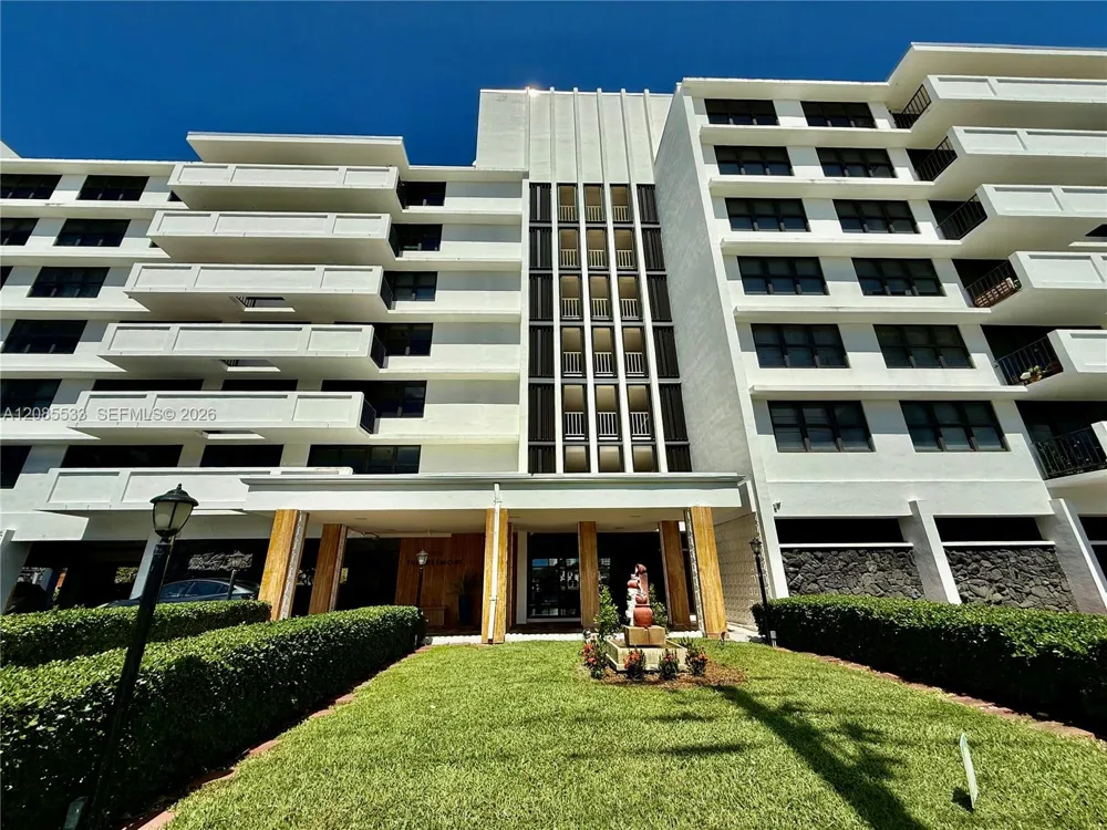 10101 E Bay Harbor Dr #301 Bay Harbor Islands, FL 33154