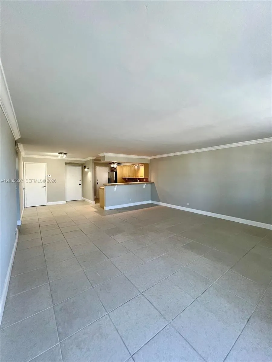 10101 E Bay Harbor Dr #301 Bay Harbor Islands, FL 33154