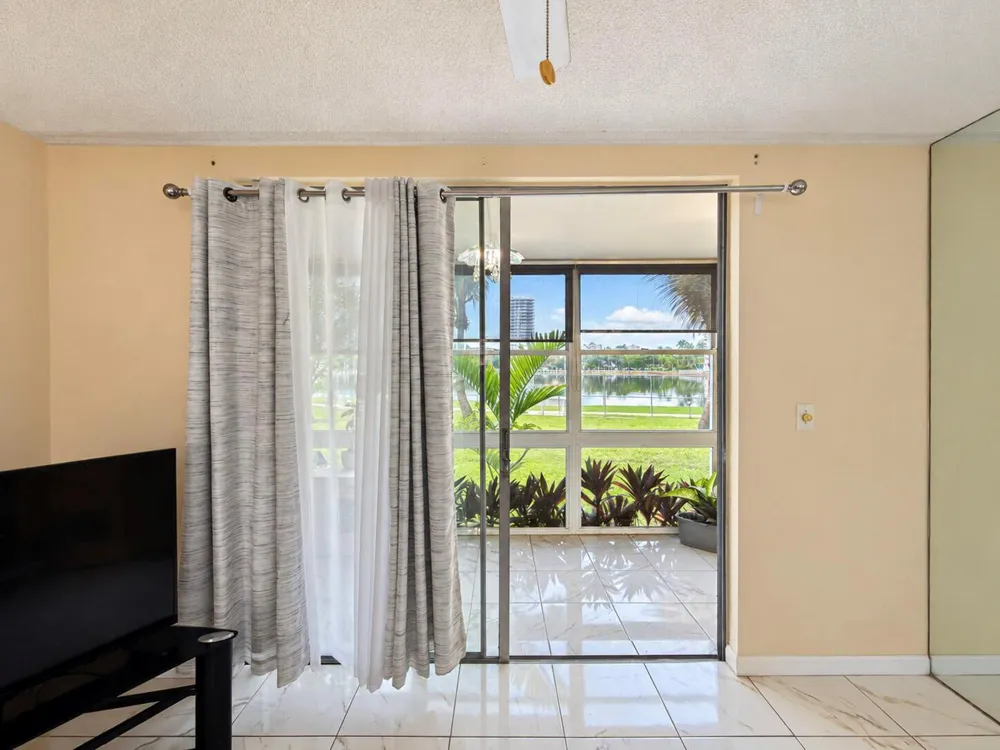 2999 POINT EAST DRIVE #C109 Aventura, FL 33160