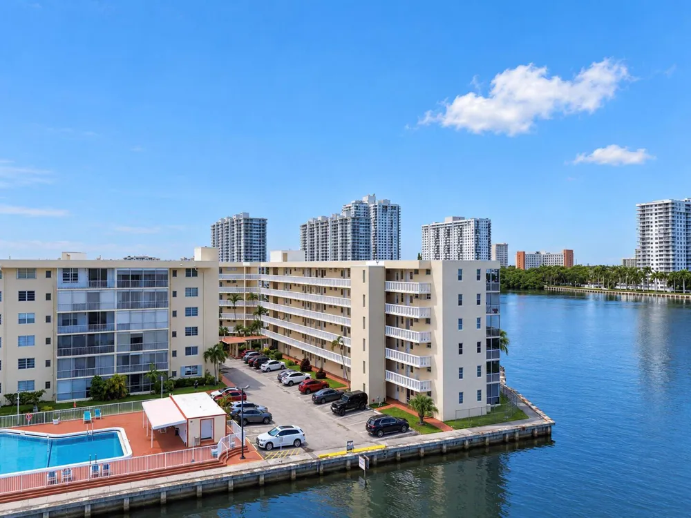 2999 POINT EAST DRIVE #C109 Aventura, FL 33160