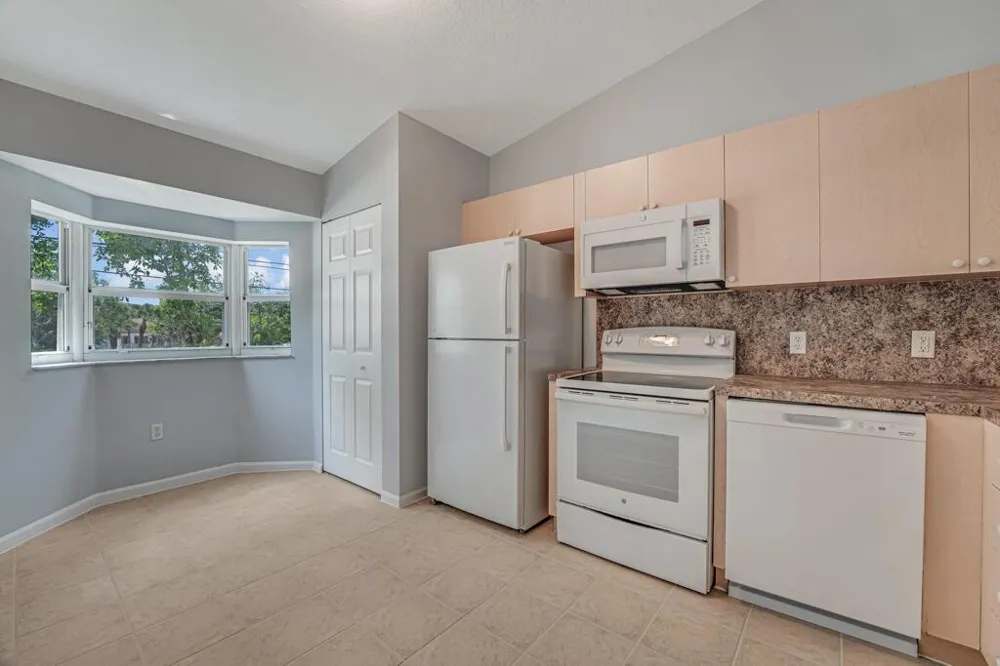 3810 JOG ROAD #204 West Palm Beach, FL 33411