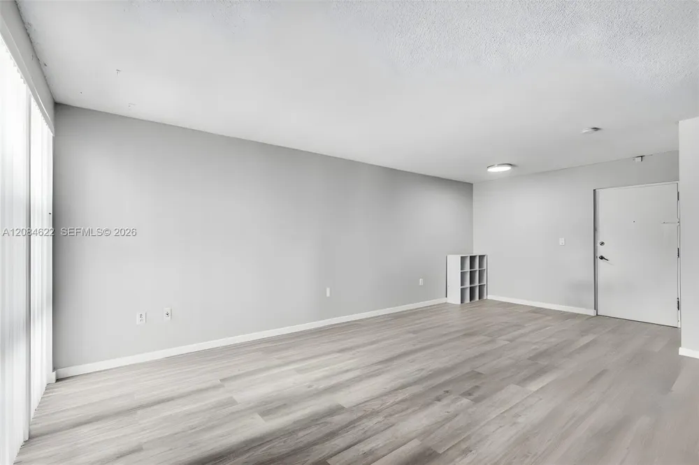 17620 Atlantic Blvd #315 Sunny Isles Beach, FL 33160