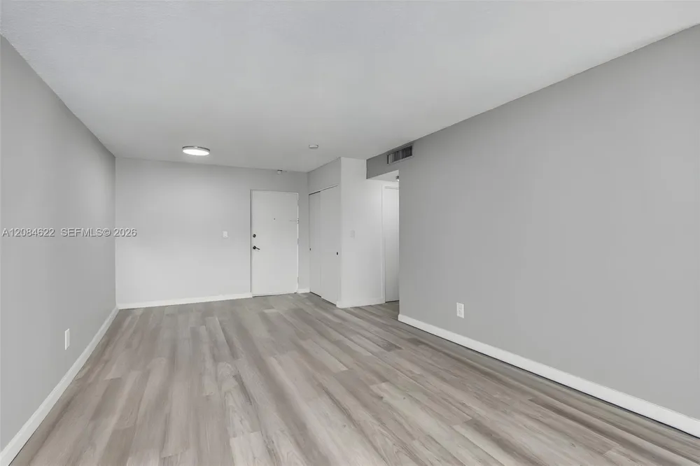 17620 Atlantic Blvd #315 Sunny Isles Beach, FL 33160