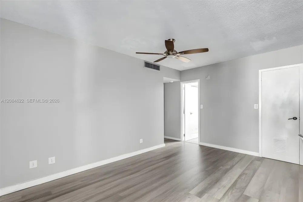 17620 Atlantic Blvd #315 Sunny Isles Beach, FL 33160