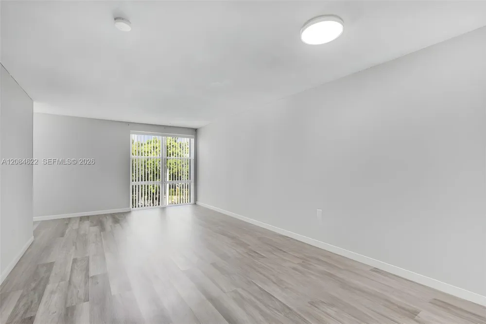 17620 Atlantic Blvd #315 Sunny Isles Beach, FL 33160