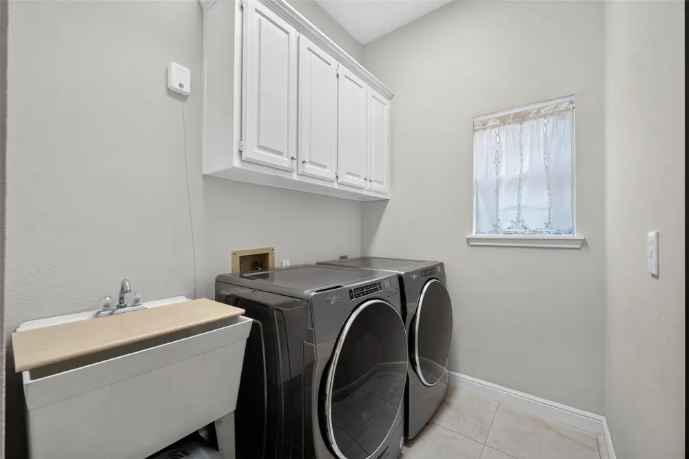 1804 Canoe Way Carrollton, TX 75010