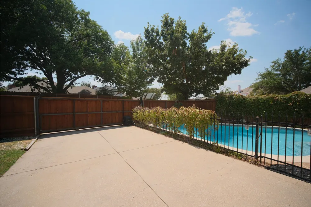 1804 Canoe Way Carrollton, TX 75010