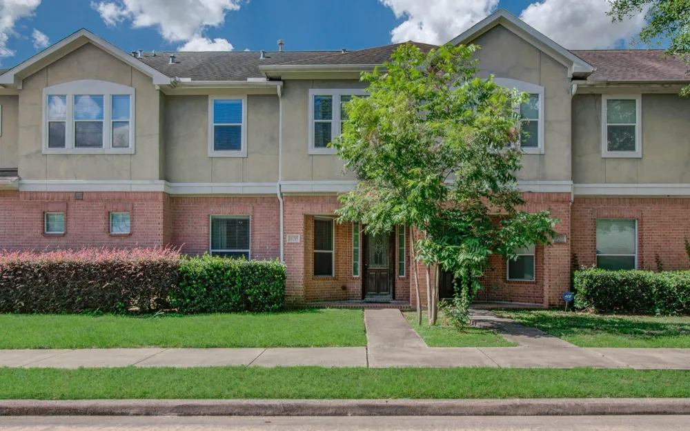 10205 Brooktree Drive Houston, TX 77043