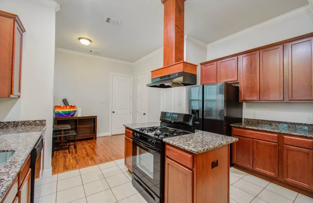 10205 Brooktree Drive Houston, TX 77043