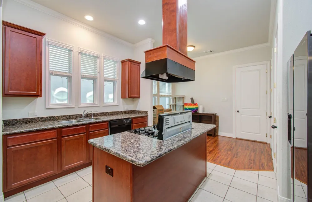 10205 Brooktree Drive Houston, TX 77043