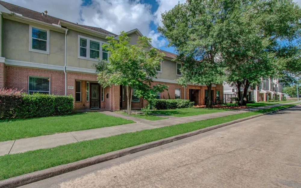 10205 Brooktree Drive Houston, TX 77043