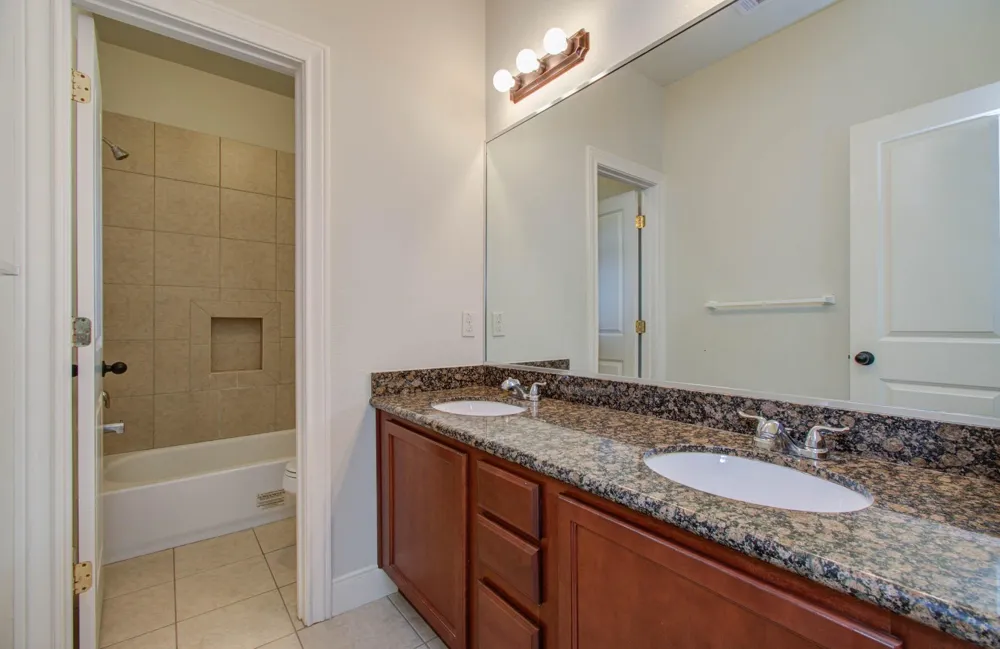 10205 Brooktree Drive Houston, TX 77043