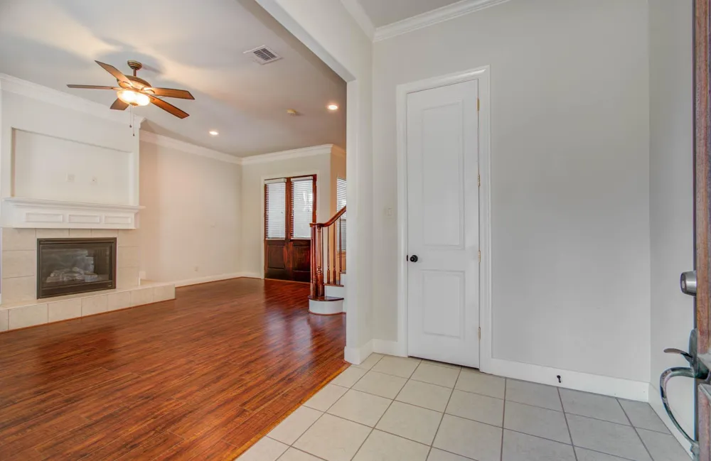 10205 Brooktree Drive Houston, TX 77043