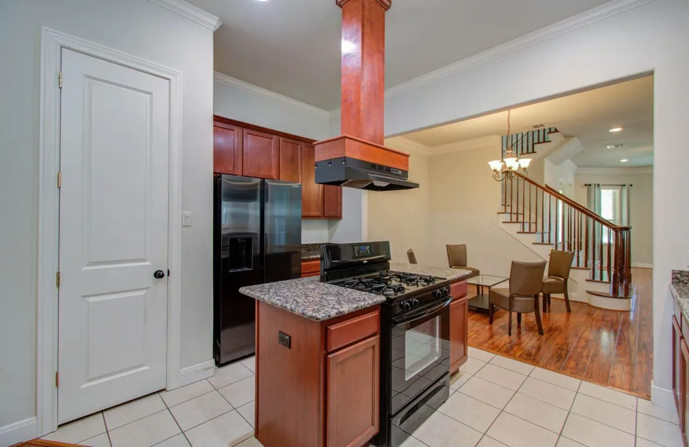 10205 Brooktree Drive Houston, TX 77043