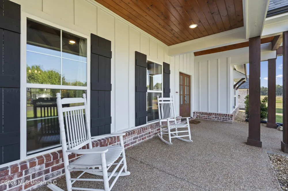 3256 Grayson Creek Drive Southaven, MS 38672