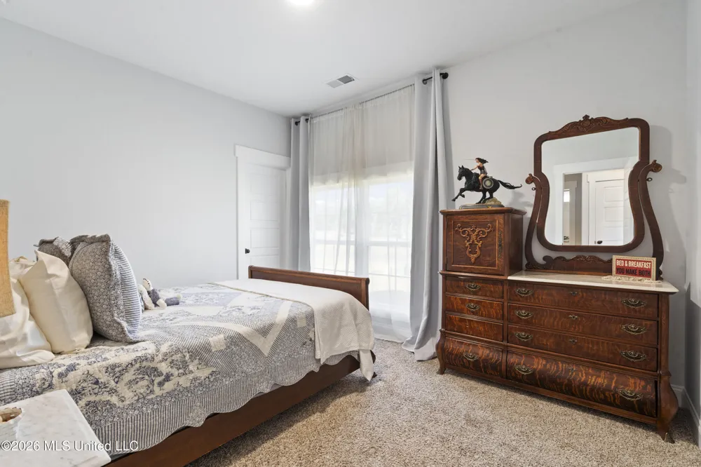 3256 Grayson Creek Drive Southaven, MS 38672