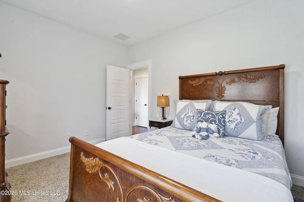 3256 Grayson Creek Drive Southaven, MS 38672