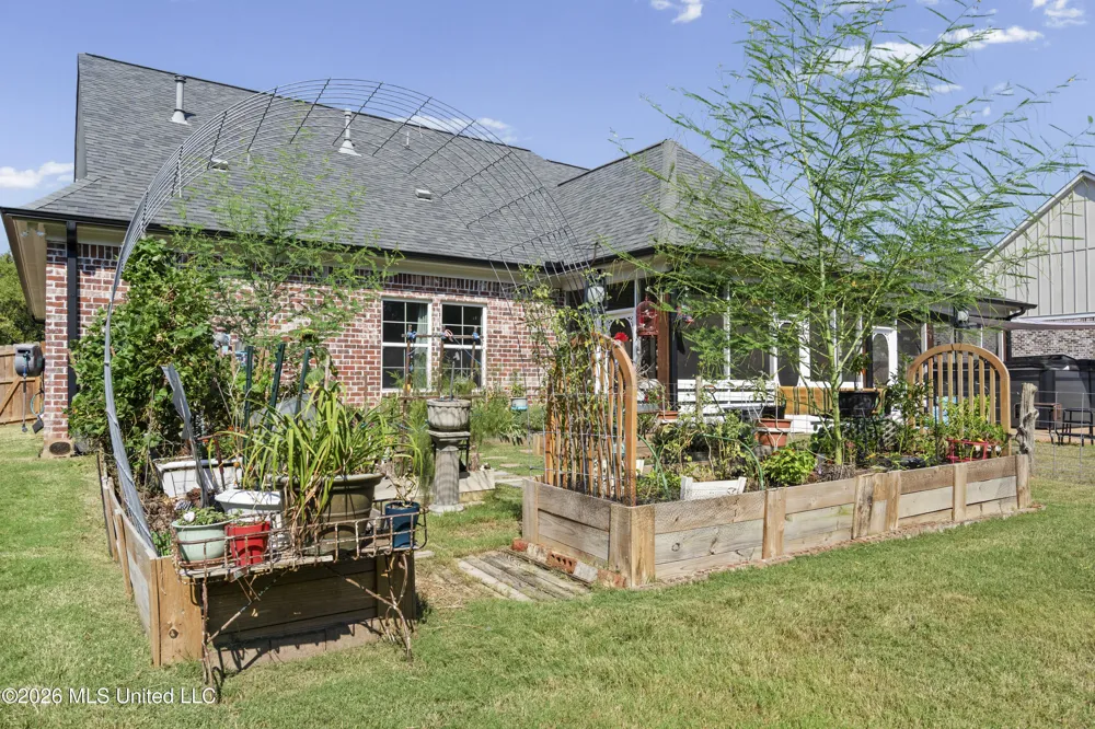3256 Grayson Creek Drive Southaven, MS 38672